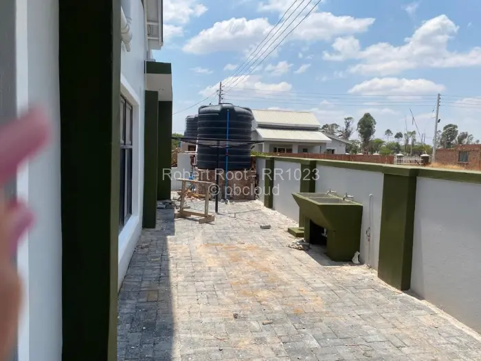 4 Bedroom House to Rent in Arlington
