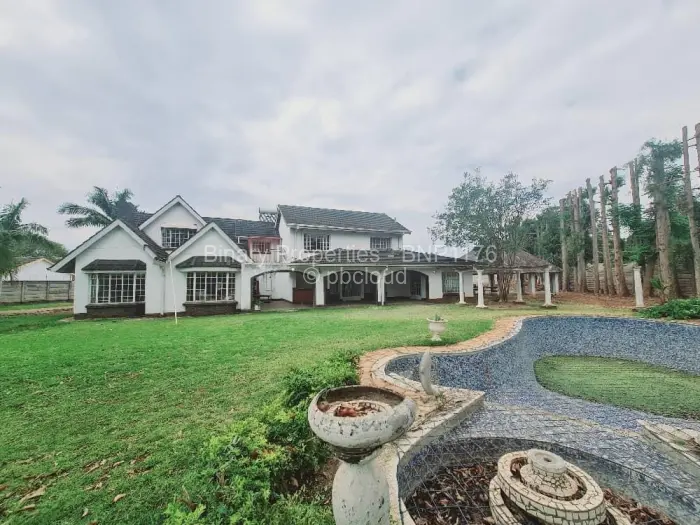 5 Bedroom House to Rent in Borrowdale, Harare