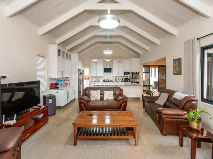 Townhouse/Cluster for Sale in Newlands, Harare