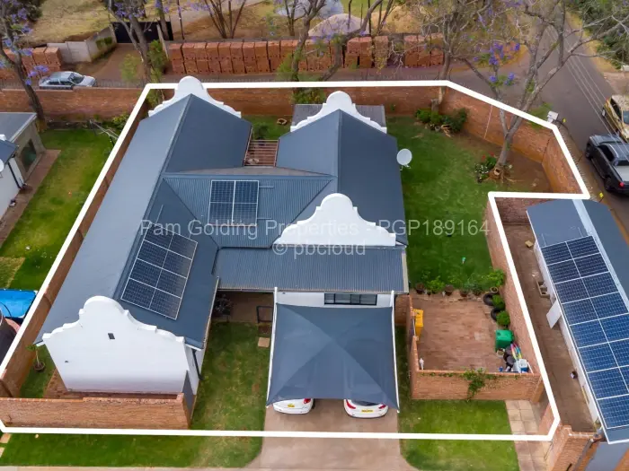 Townhouse/Cluster for Sale in Newlands, Harare