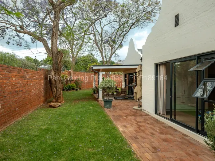 Townhouse/Cluster for Sale in Newlands, Harare