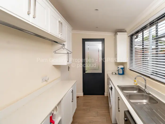 Townhouse/Cluster for Sale in Newlands, Harare