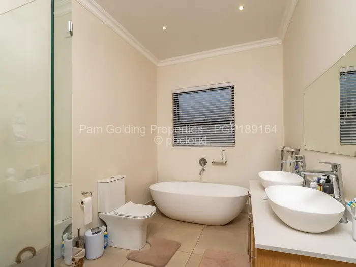 Townhouse/Cluster for Sale in Newlands, Harare