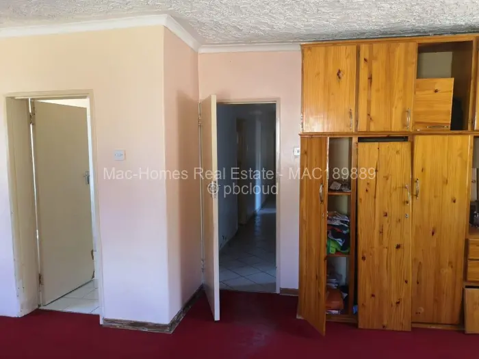 4 Bedroom House for Sale in Borrowdale West, Harare