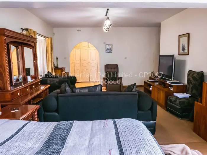 4 Bedroom House for Sale in Chisipite, Harare