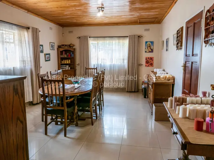 4 Bedroom House for Sale in Chisipite, Harare