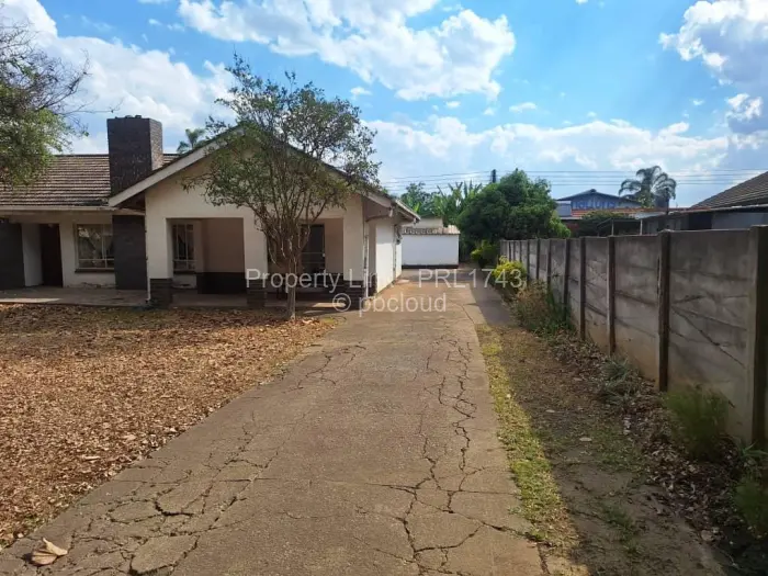 4 Bedroom House for Sale in Eastlea, Harare
