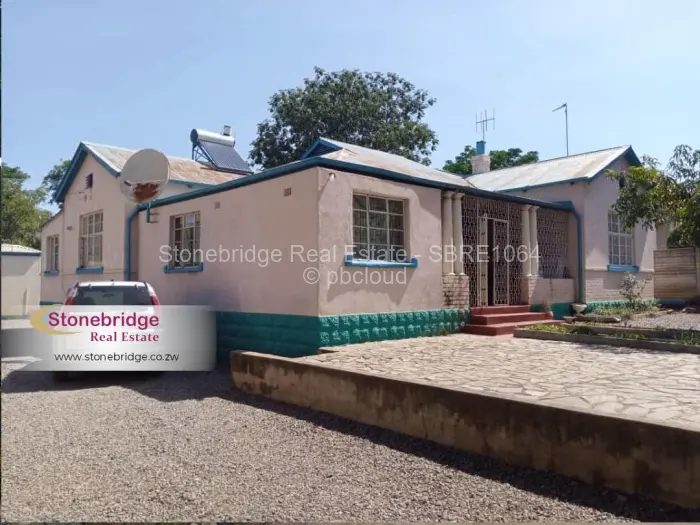 3 Bedroom House for Sale in Parkview, Bulawayo
