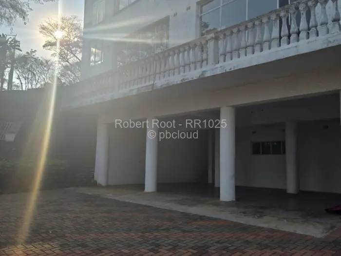 4 Bedroom House to Rent in Lake Chivero, Lake Chivero