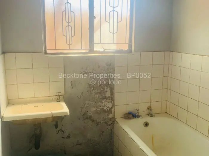 3 Bedroom House for Sale in Nkulumane, Bulawayo