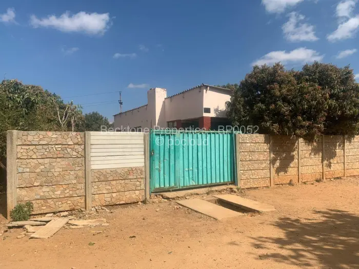 3 Bedroom House for Sale in Nkulumane, Bulawayo