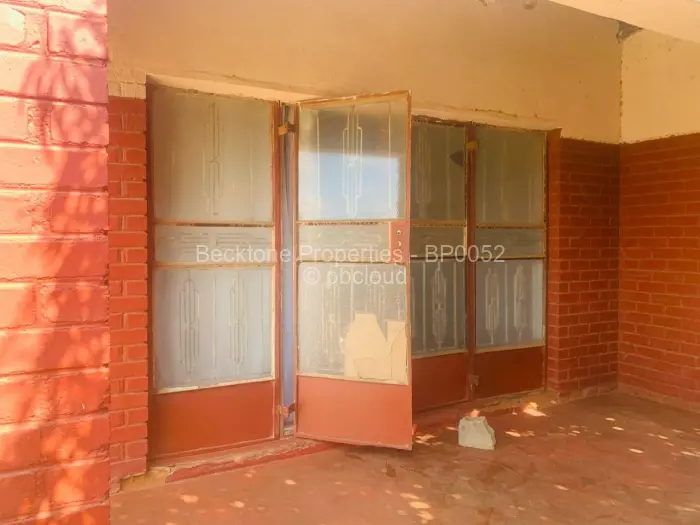 3 Bedroom House for Sale in Nkulumane, Bulawayo