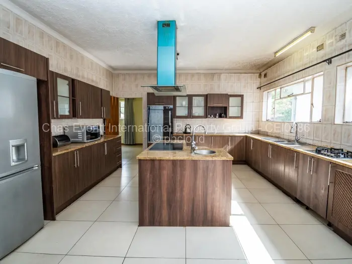 4 Bedroom House to Rent in Chisipite