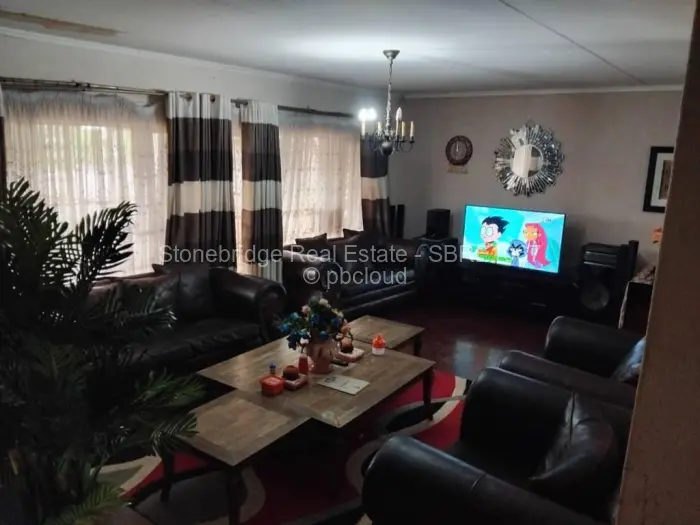 5 Bedroom House for Sale in Sunning Hill, Bulawayo