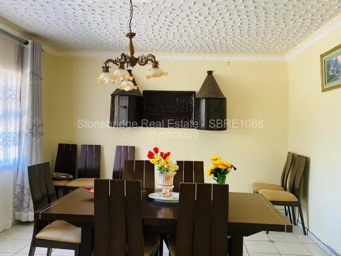 7 Bedroom House for Sale in Matsheumhlope, Bulawayo
