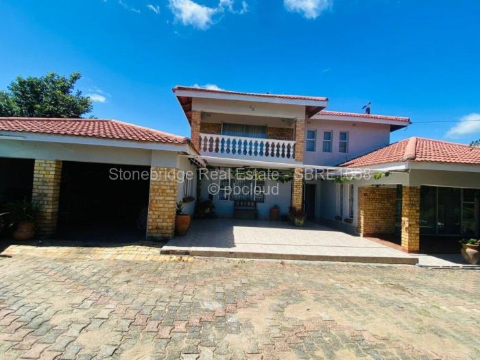 7 Bedroom House for Sale in Matsheumhlope, Bulawayo
