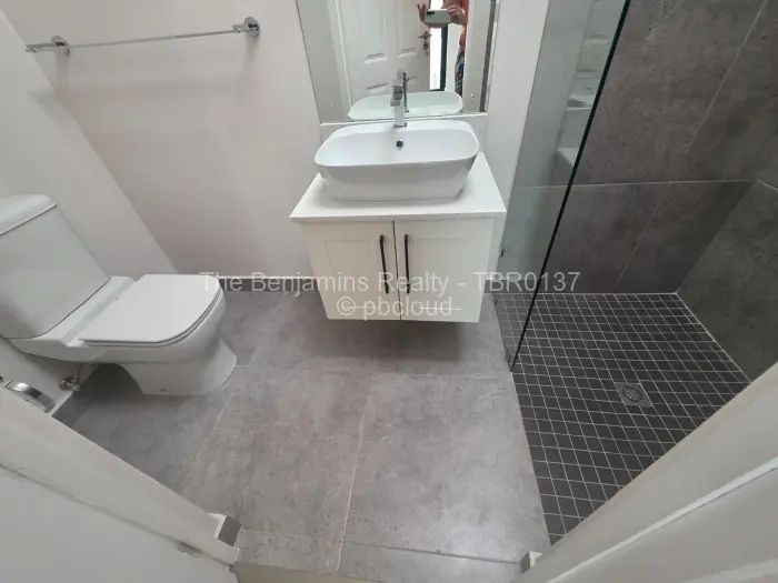 Townhouse/Complex/Cluster to Rent in Newlands