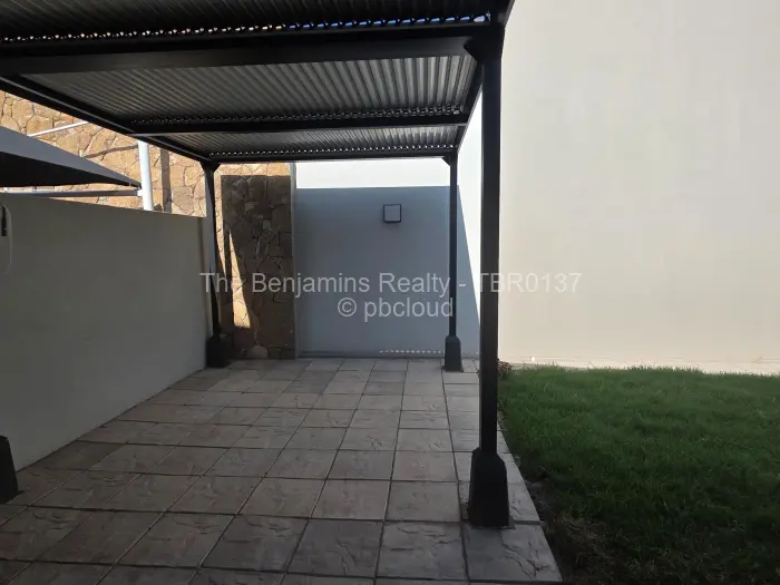 Townhouse/Complex/Cluster to Rent in Newlands