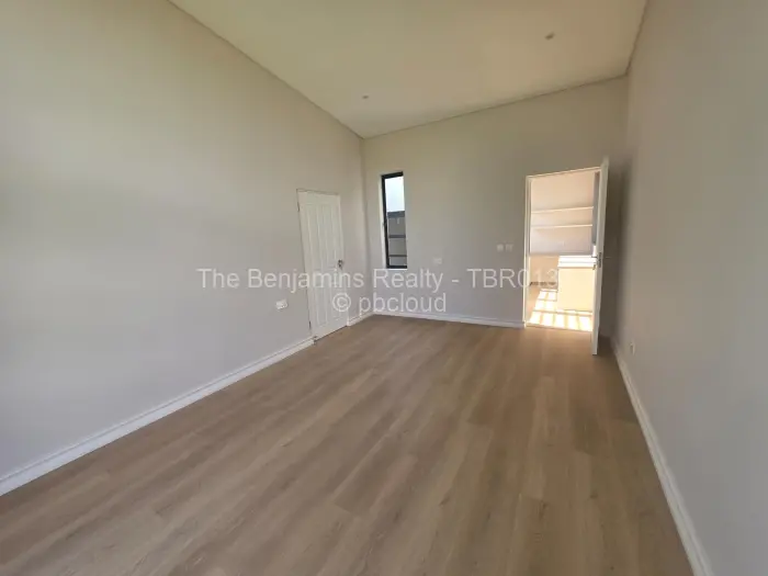 Townhouse/Complex/Cluster to Rent in Newlands