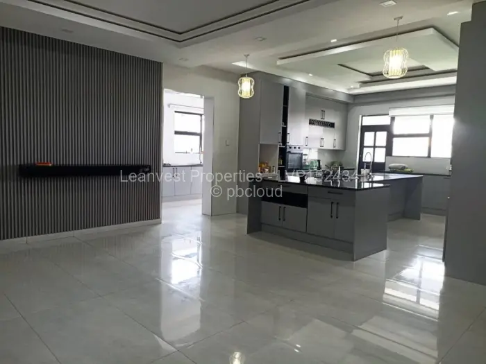 6 Bedroom House to Rent in Mount Pleasant Heights, Harare