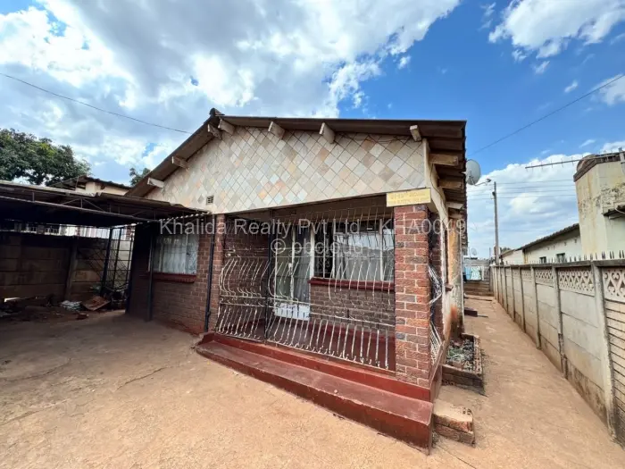 3 Bedroom House to Rent in Warren Park