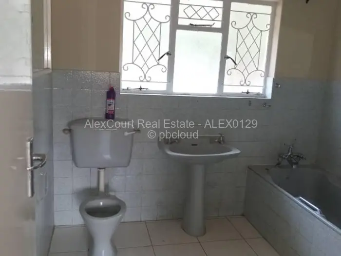 4 Bedroom House to Rent in Highlands