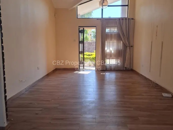 2 Bedroom Cottage/Garden Flat for Sale in Madokero Estates, Harare