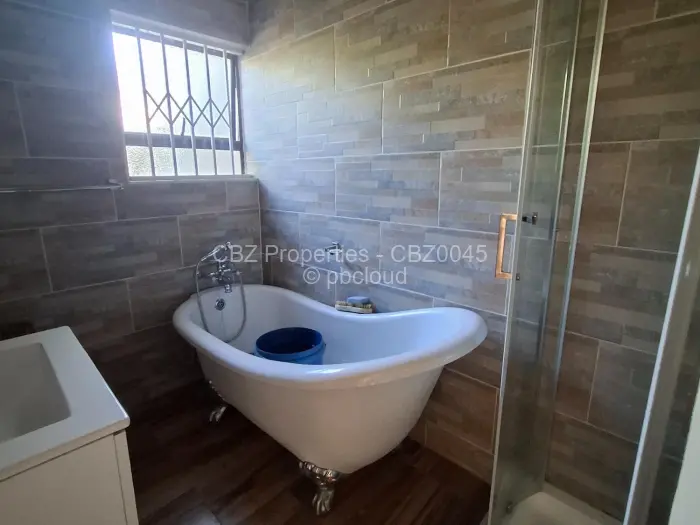 2 Bedroom Cottage/Garden Flat for Sale in Madokero Estates, Harare