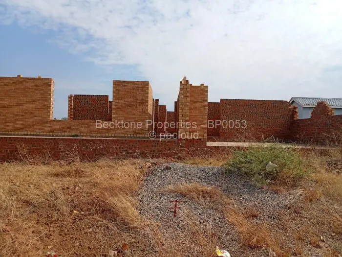 3 Bedroom House for Sale in Mahatshula, Bulawayo