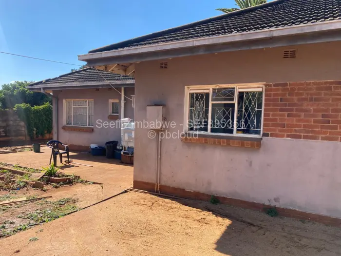3 Bedroom House for Sale in Montrose Byo, Bulawayo