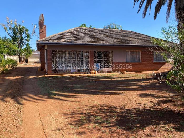 3 Bedroom House for Sale in Montrose Byo, Bulawayo