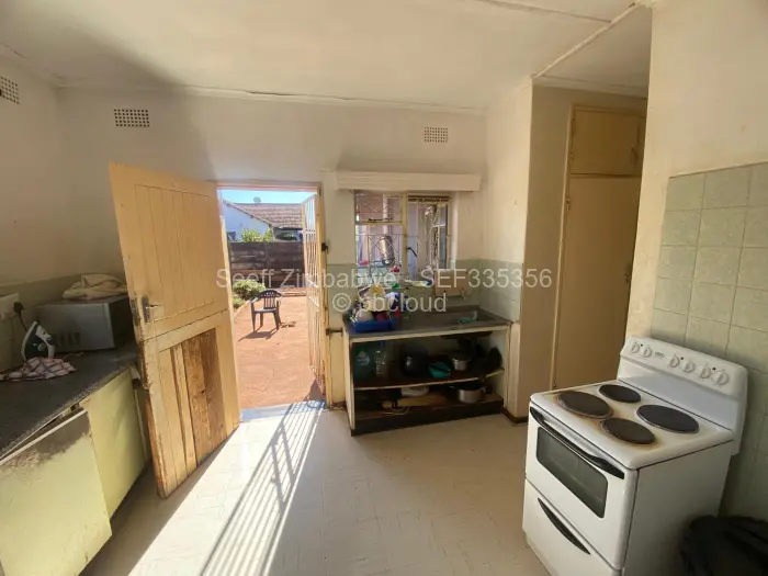 3 Bedroom House for Sale in Montrose Byo, Bulawayo