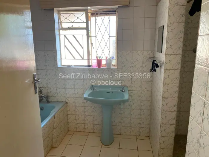 3 Bedroom House for Sale in Montrose Byo, Bulawayo