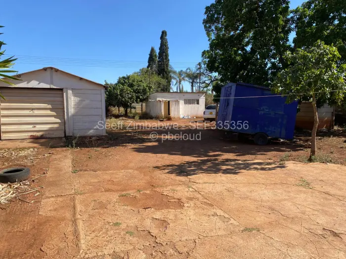 3 Bedroom House for Sale in Montrose Byo, Bulawayo