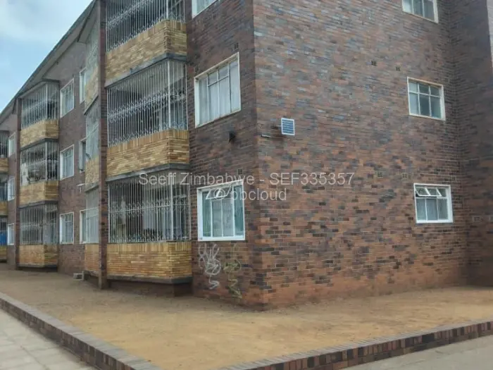 1 Bedroom Cottage/Garden Flat for Sale in Bulawayo City Centre, Bulawayo