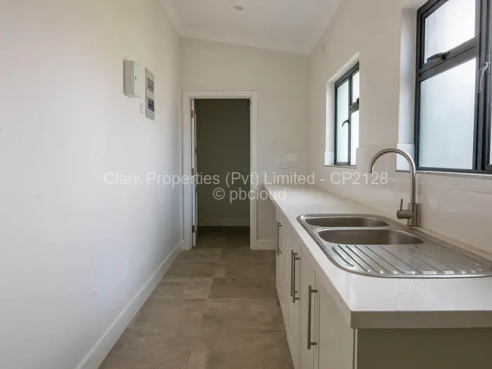 Townhouse/Cluster for Sale in Chisipite, Harare