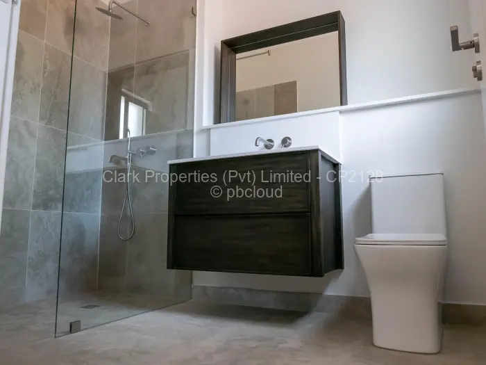 Townhouse/Cluster for Sale in Chisipite, Harare