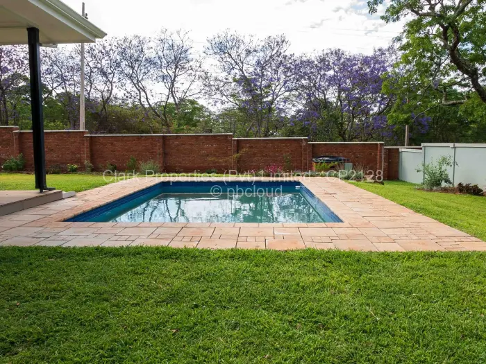 Townhouse/Cluster for Sale in Chisipite, Harare