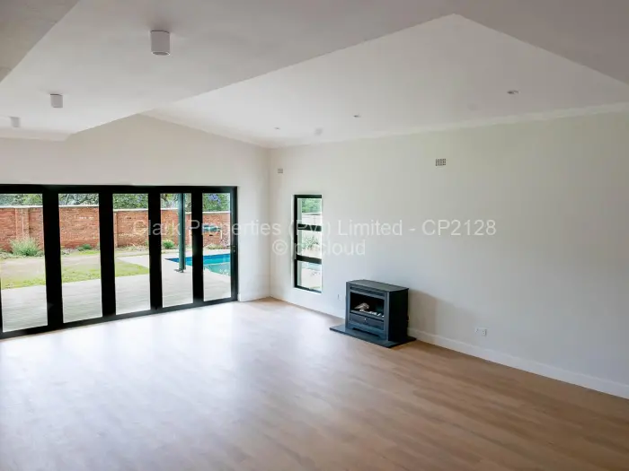 Townhouse/Cluster for Sale in Chisipite, Harare