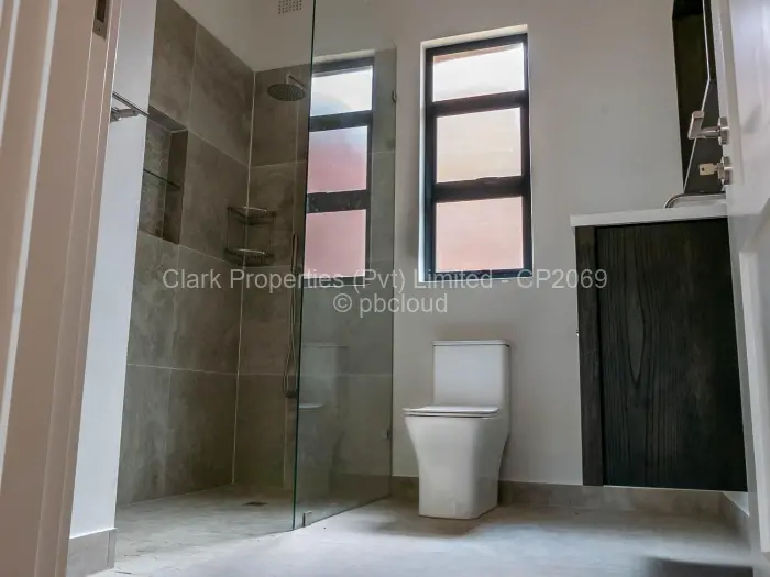 Townhouse/Cluster for Sale in Chisipite, Harare