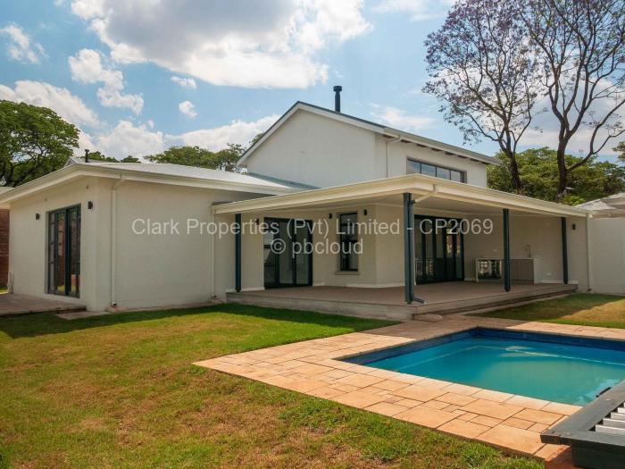 Townhouse/Cluster for Sale in Chisipite, Harare