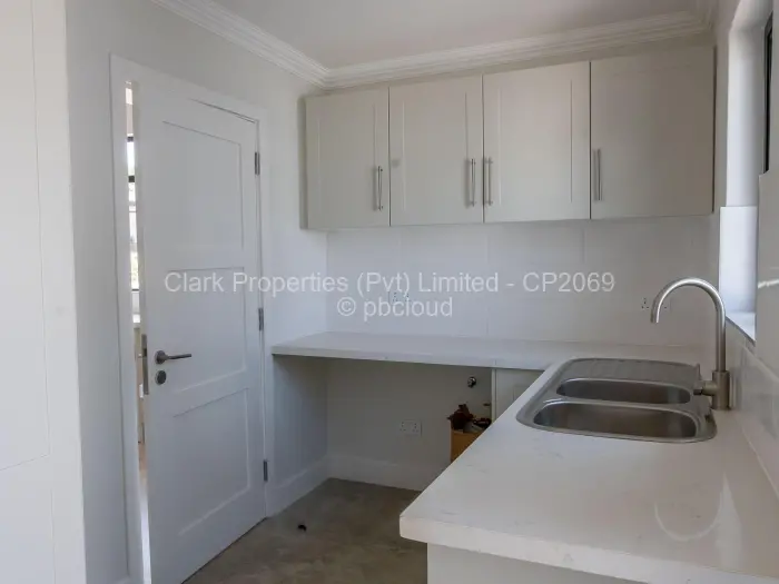 Townhouse/Cluster for Sale in Chisipite, Harare