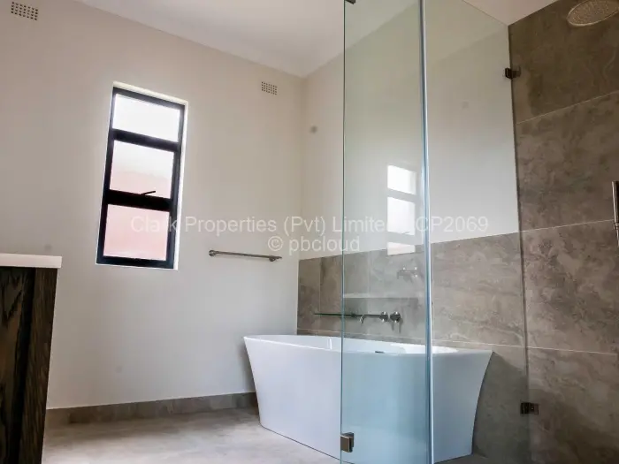 Townhouse/Cluster for Sale in Chisipite, Harare