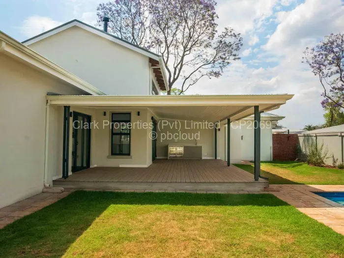 Townhouse/Cluster for Sale in Chisipite, Harare