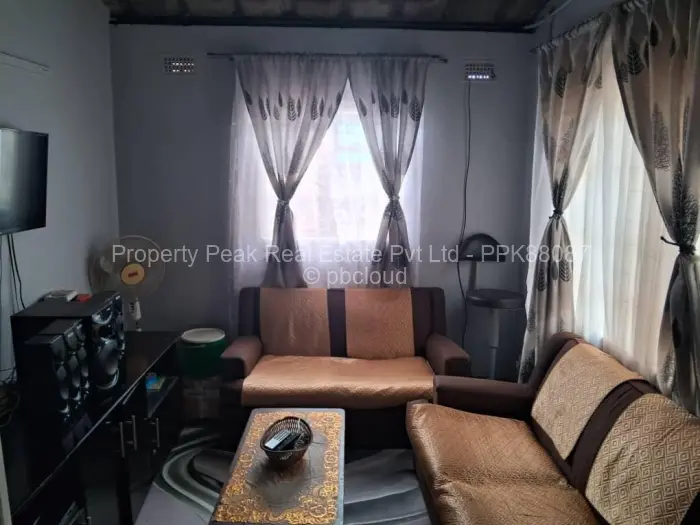2 Bedroom House for Sale in Kuwadzana, Harare