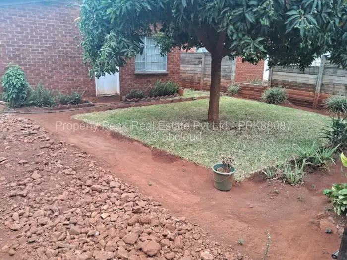 2 Bedroom House for Sale in Kuwadzana, Harare