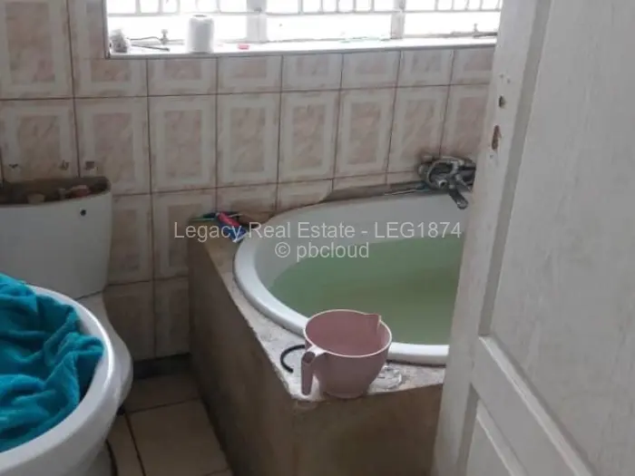 4 Bedroom House for Sale in Glen View, Harare