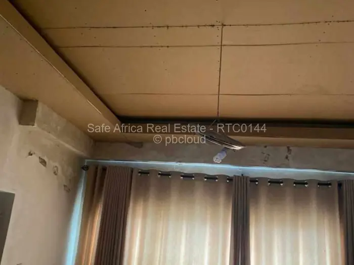 5 Bedroom House for Sale in Zimre Park, Harare