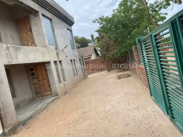 5 Bedroom House for Sale in Zimre Park, Harare