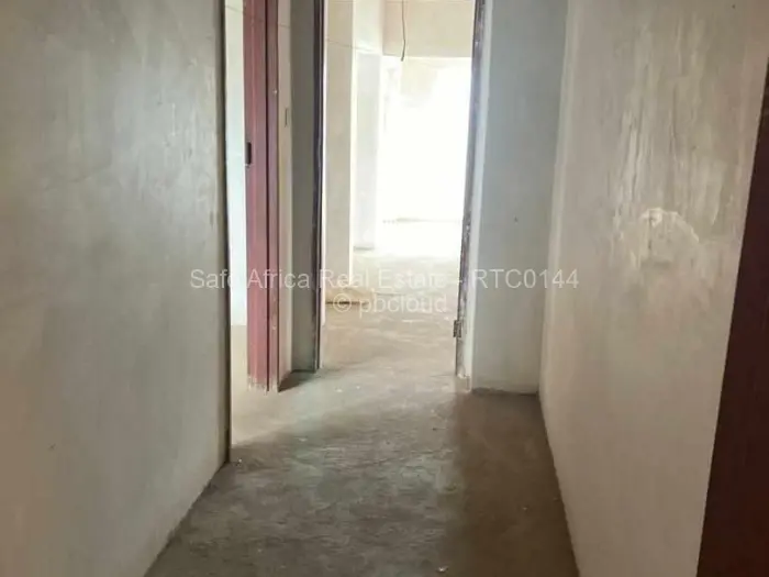 5 Bedroom House for Sale in Zimre Park, Harare